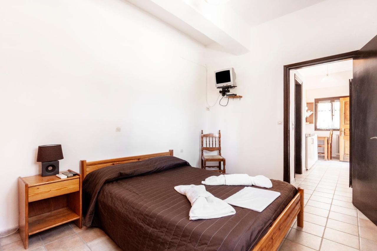 One Bedroom Apartment With Kitchenette# 12 A Raches  외부 사진